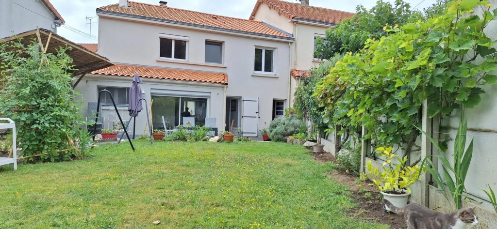 Maison plain pied  : 3 chambres + garage