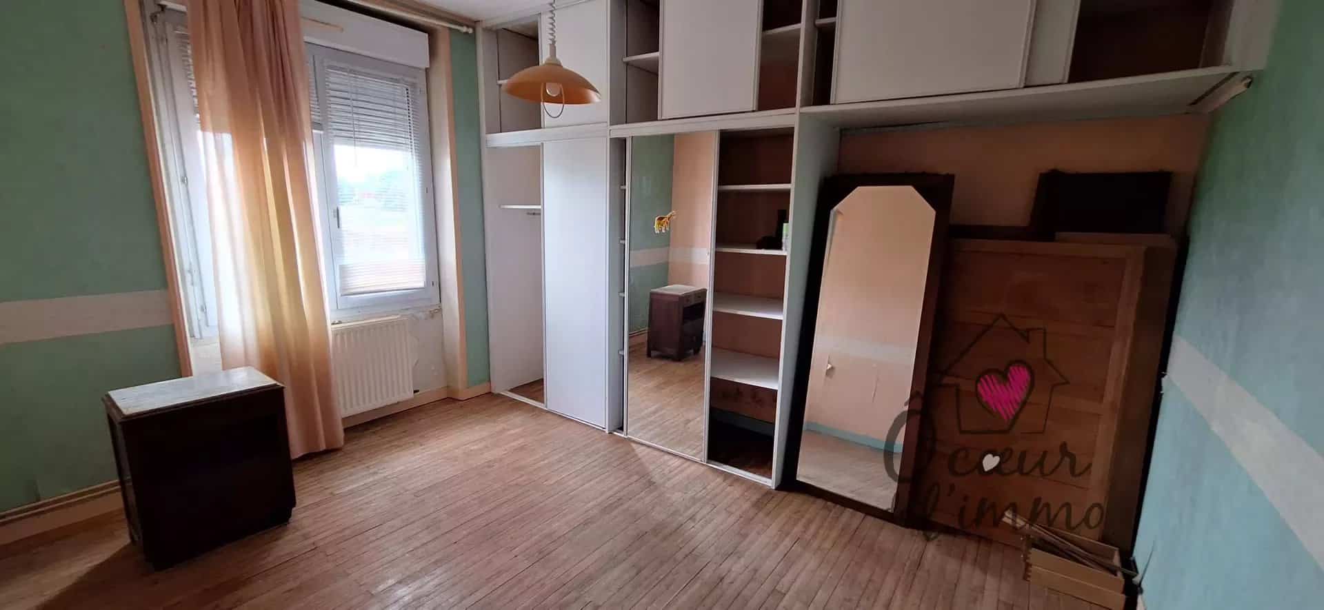 Maison à rénover de 142m2 +  sous sol