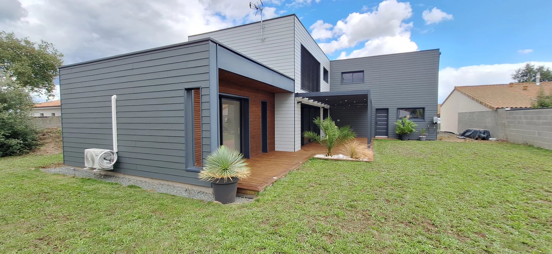 Maison d’architecte : 160 m2 + double garage