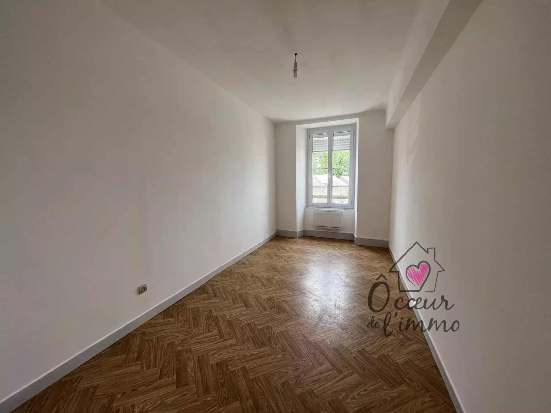 VEZINS APPARTEMENT T3