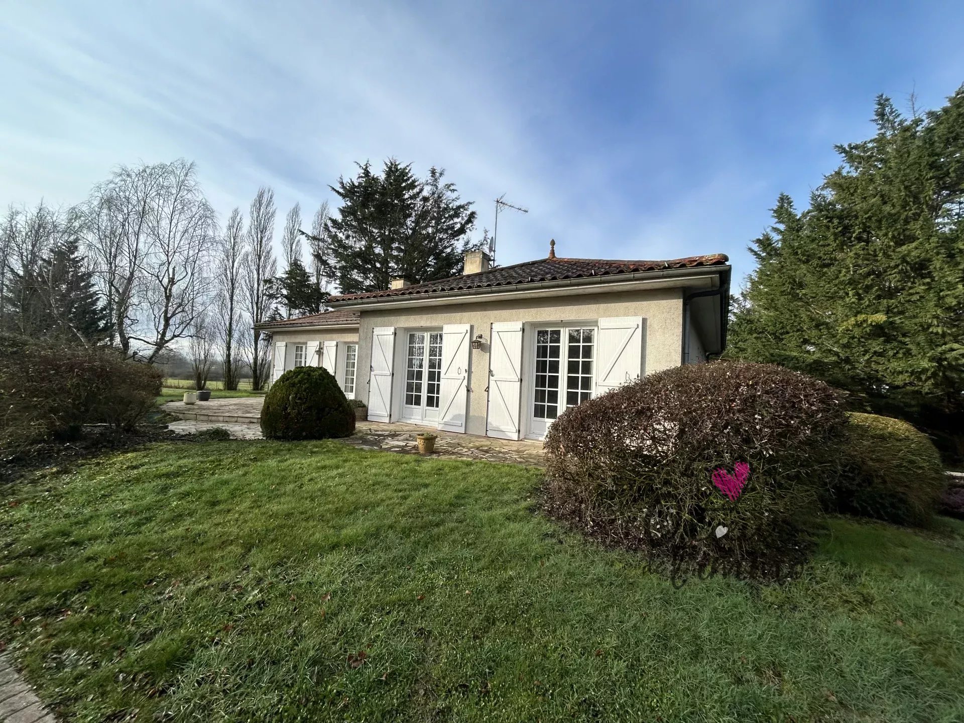 PAVILLON DE 124M2 SUR 4800M² DE TERRAIN