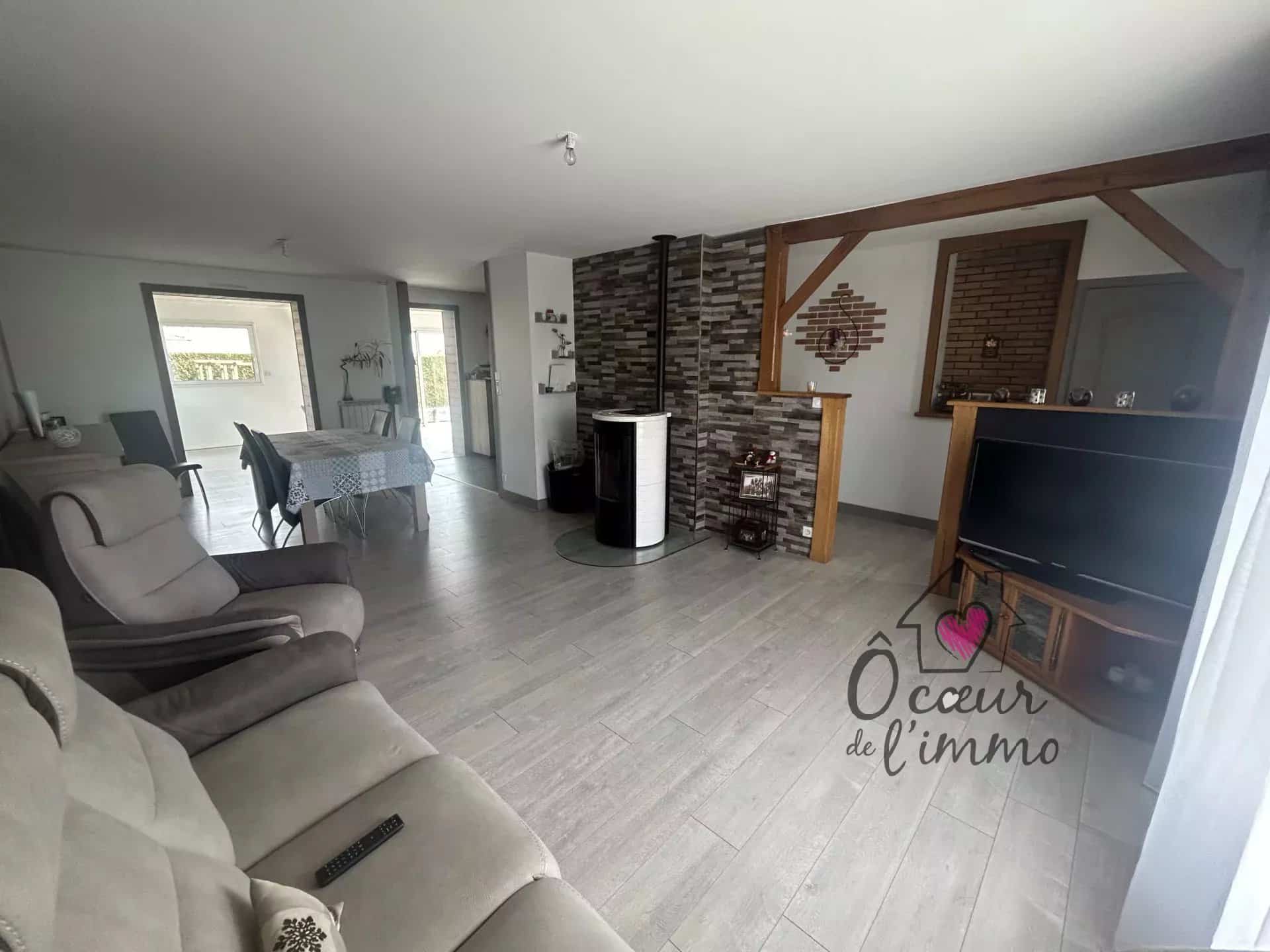 PAVILLON 134M² SAINT-GEORGES-DES-GARDES