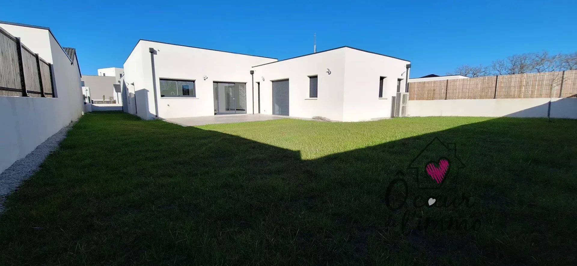 Maison Moderne 4 chambres  avec 50m2 de garage