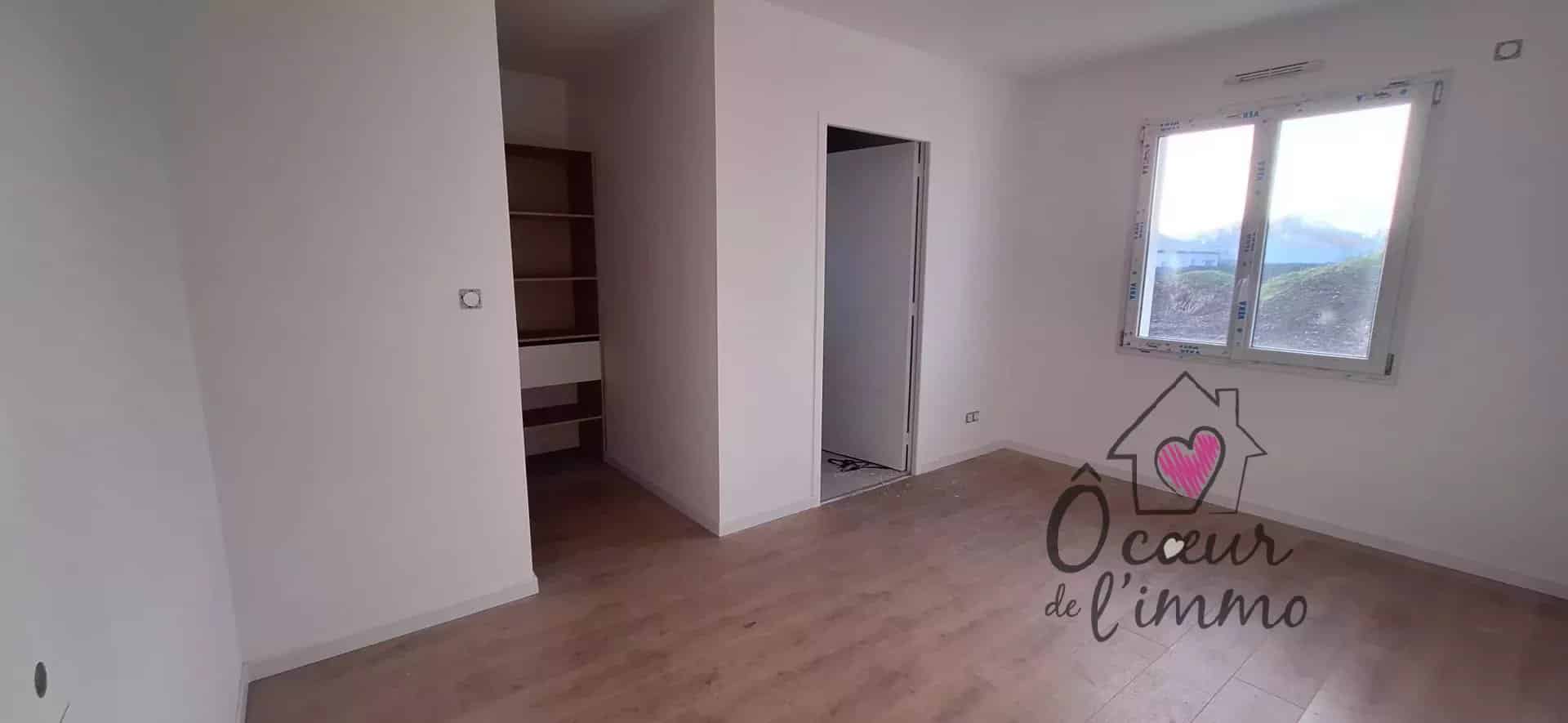 Plain pied  3 chambres  : 112m2 + garage