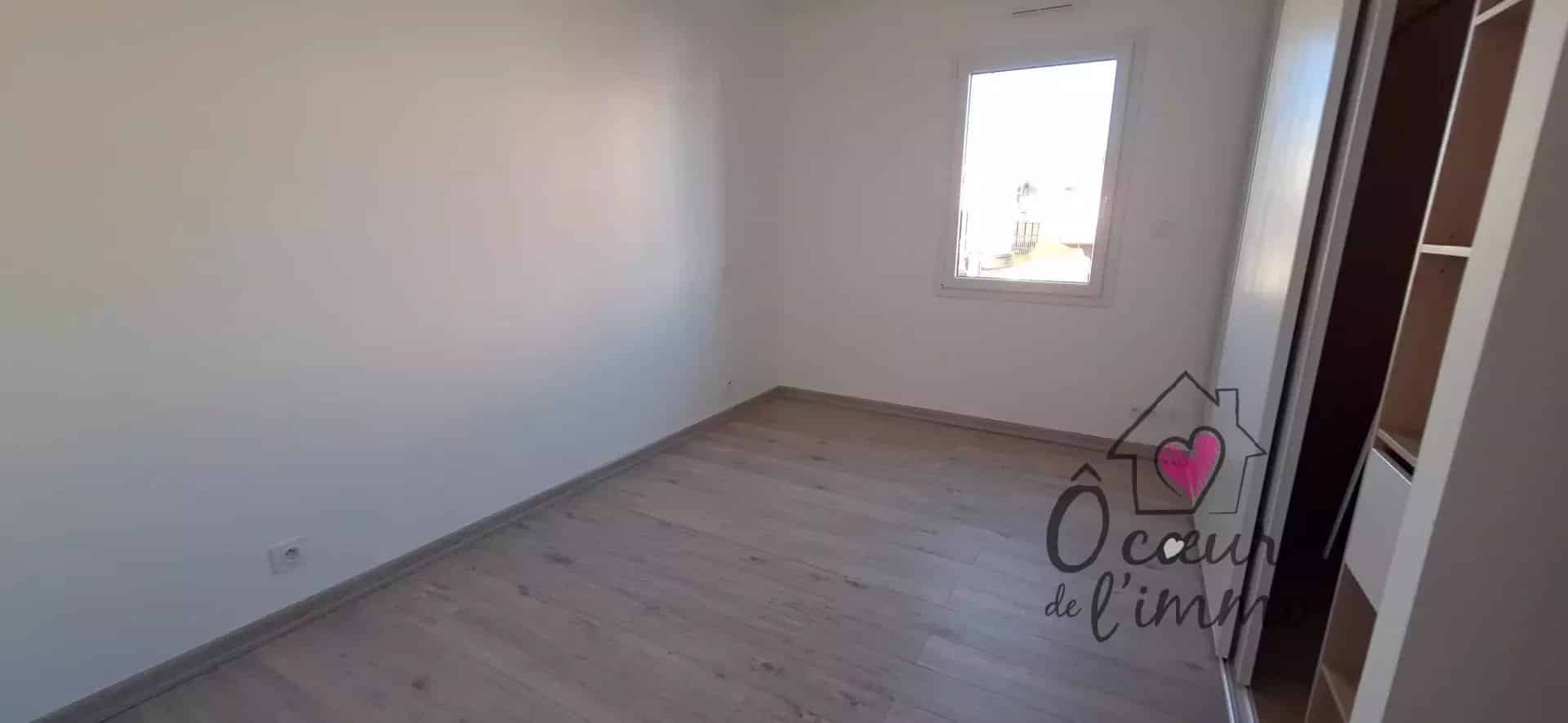 Maison Moderne 4 chambres  avec 50m2 de garage