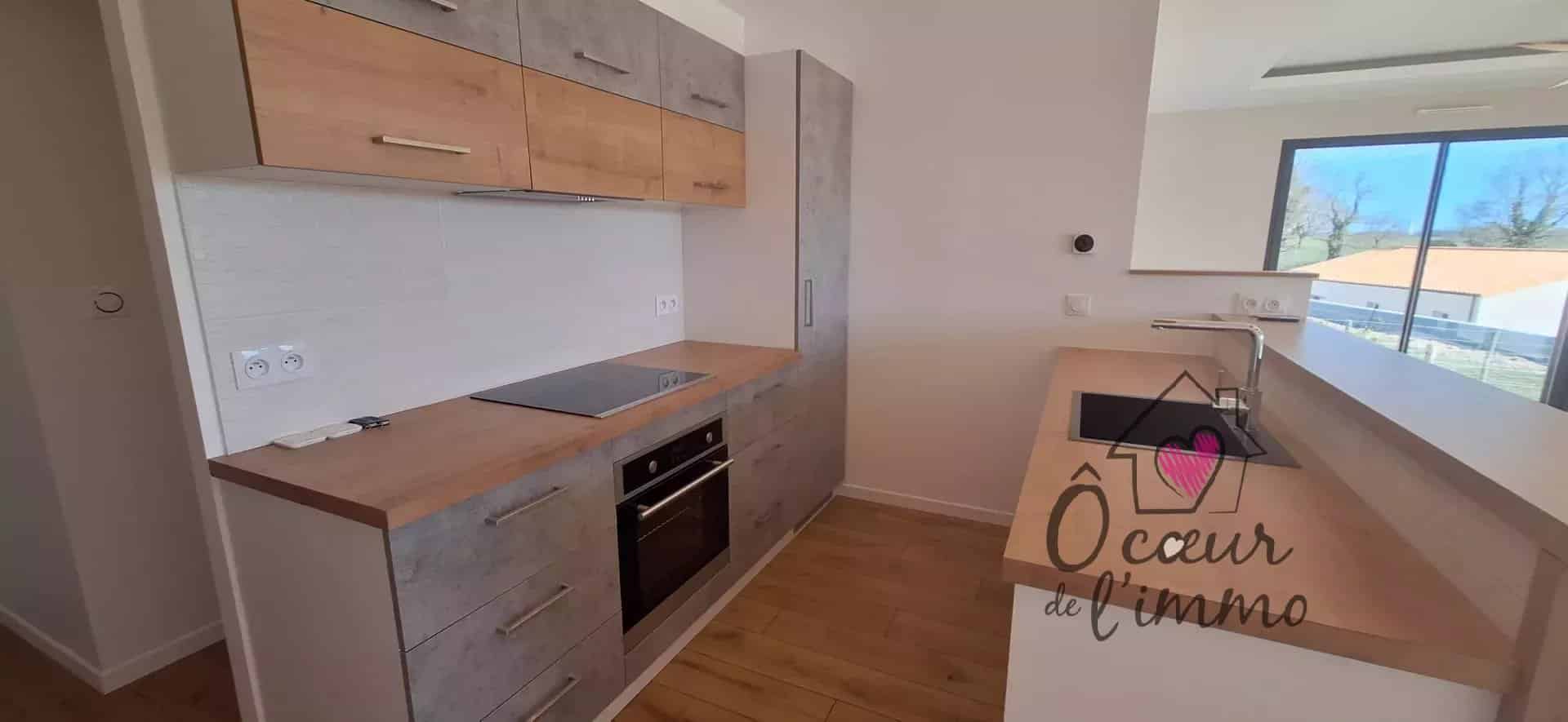 Plain pied : 3 chambres + garage.