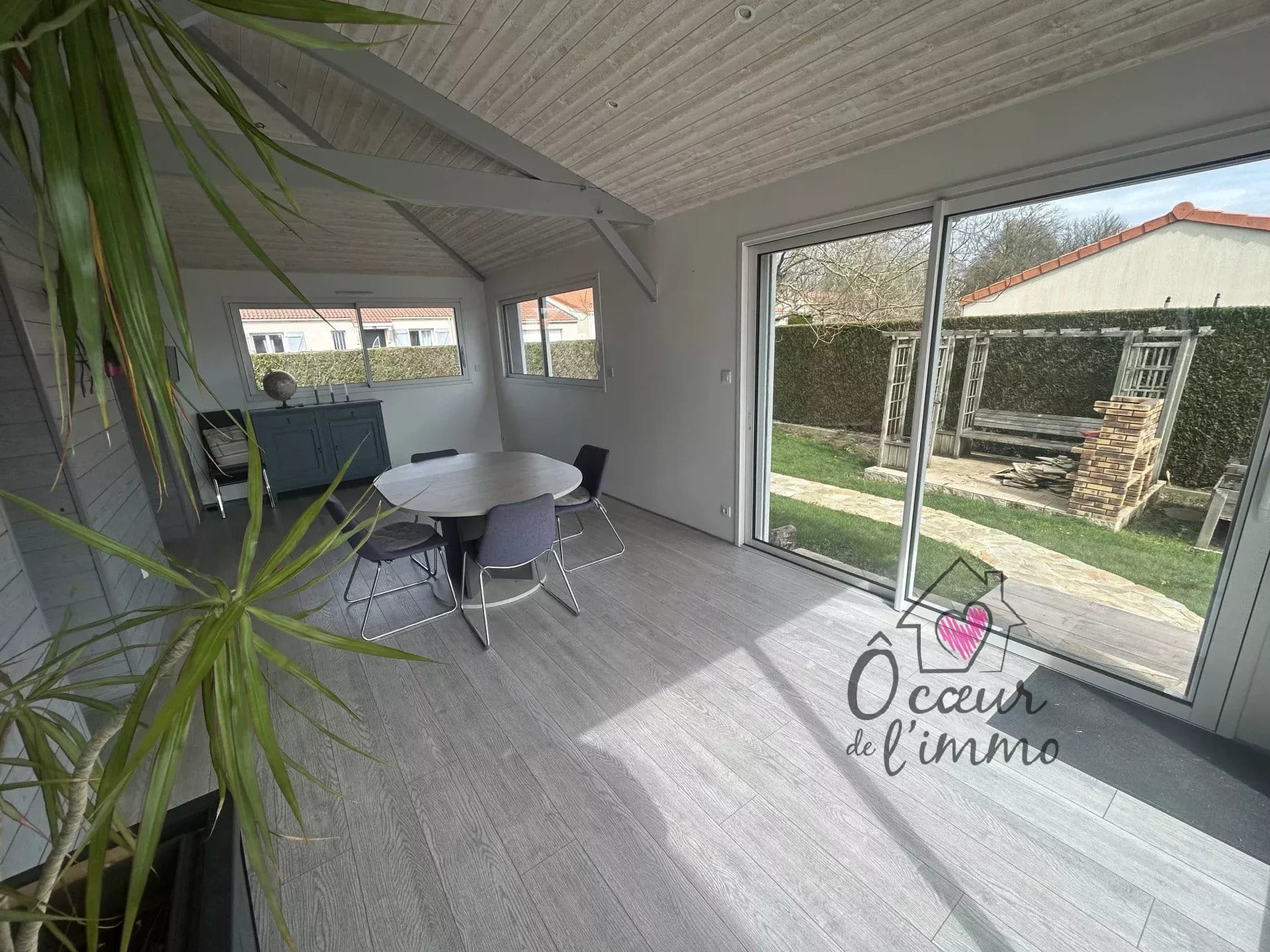 PAVILLON 134M² SAINT-GEORGES-DES-GARDES