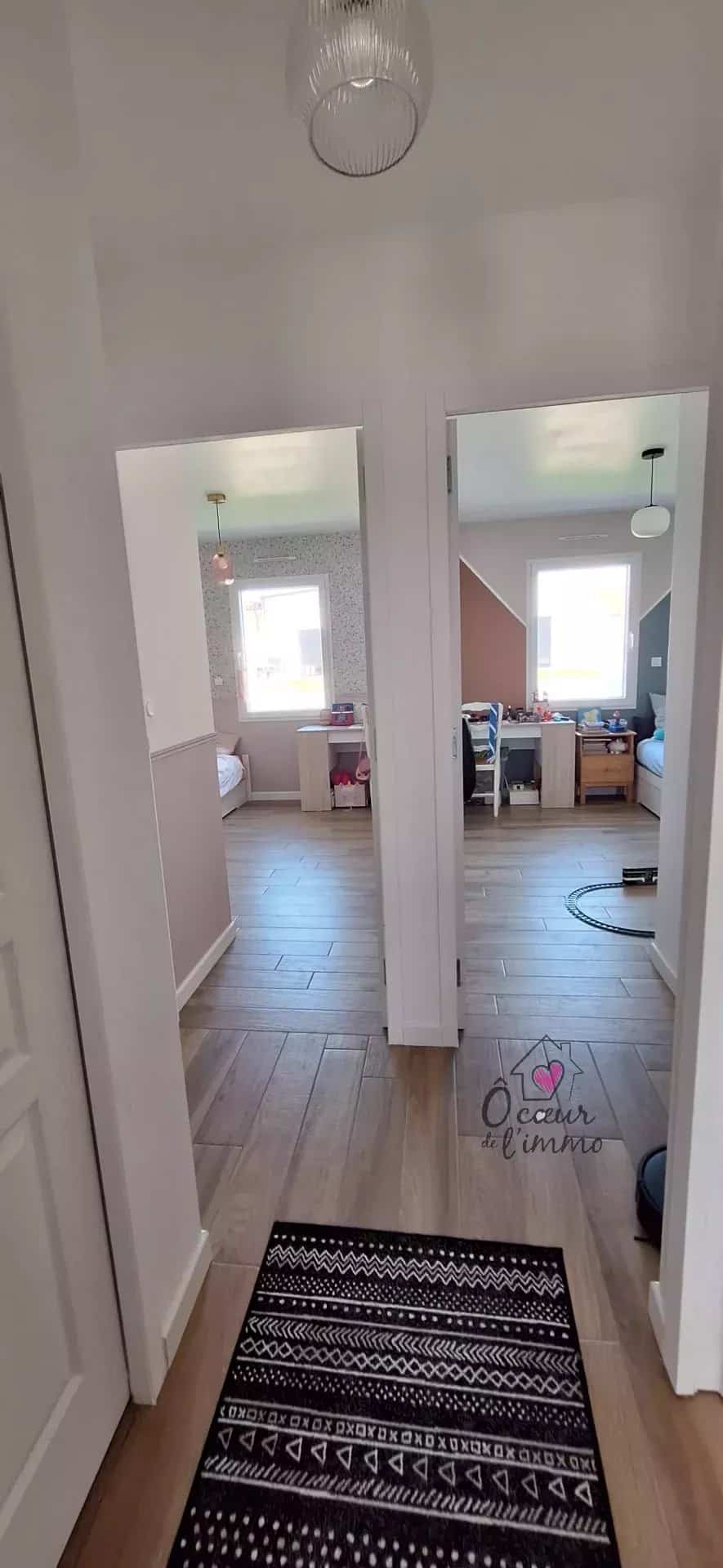 Plain pied  : 3 chambres avec garage.