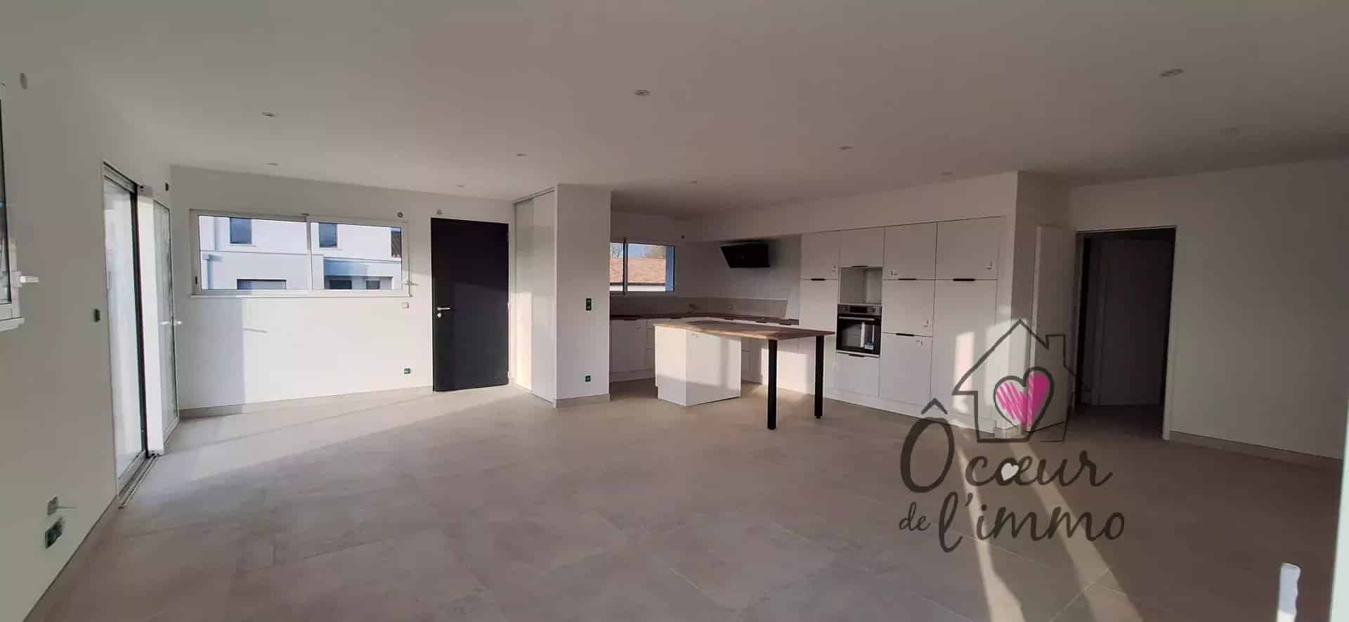 Plain pied  3 chambres  : 112m2 + garage