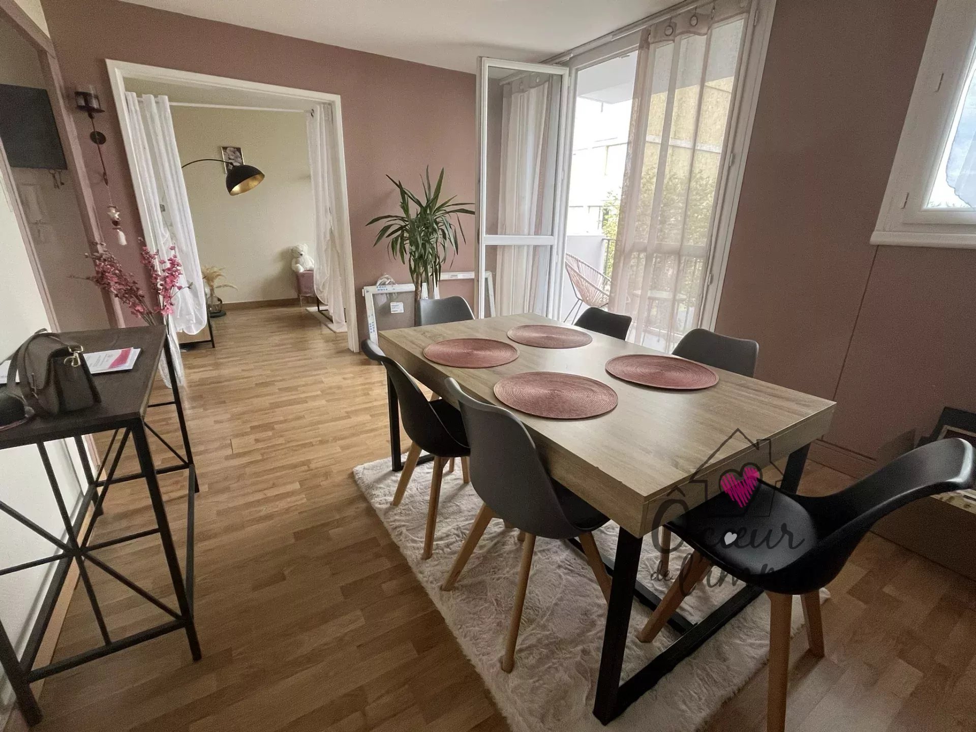 CHOLET APPARTEMENT 2 CHAMBRES