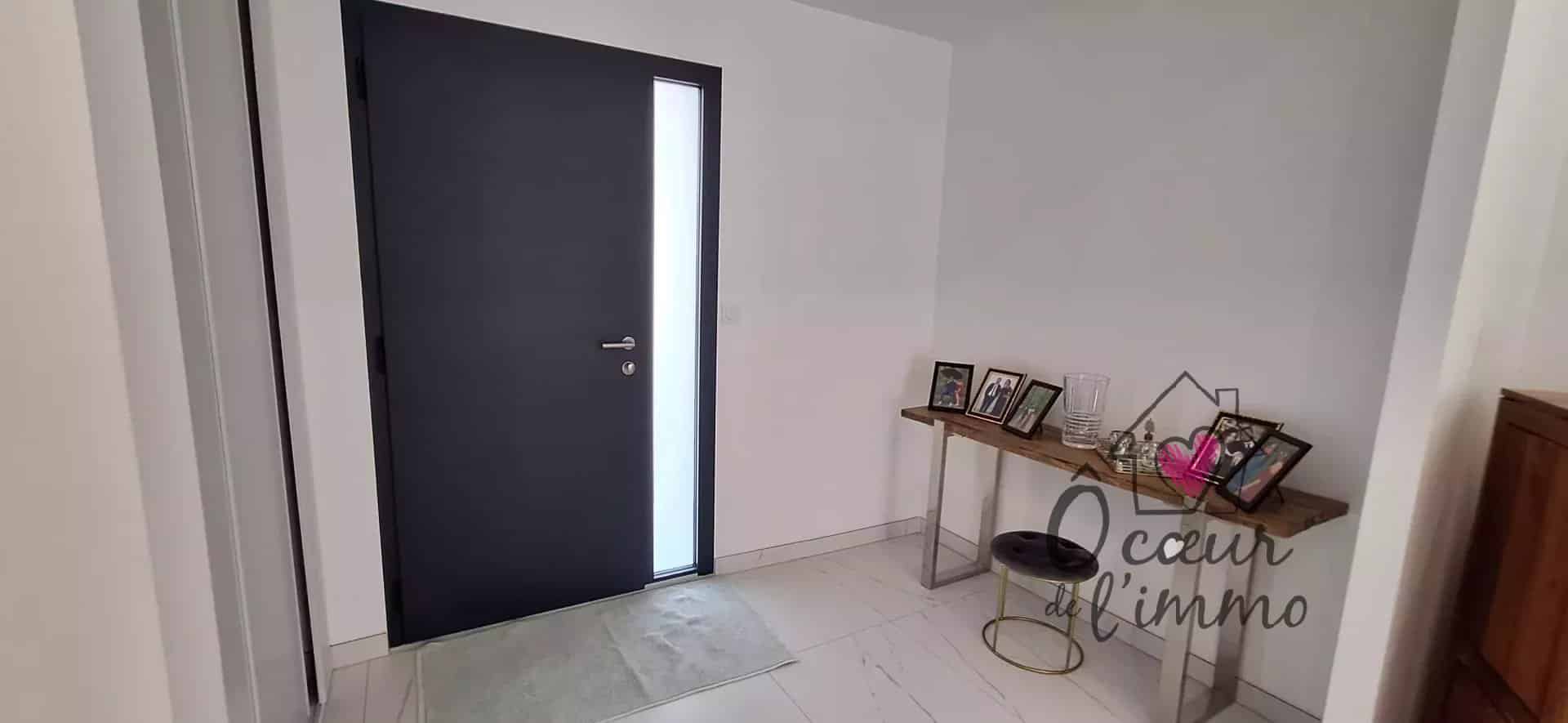 Plain pied moderne   4 chambres  avec garage