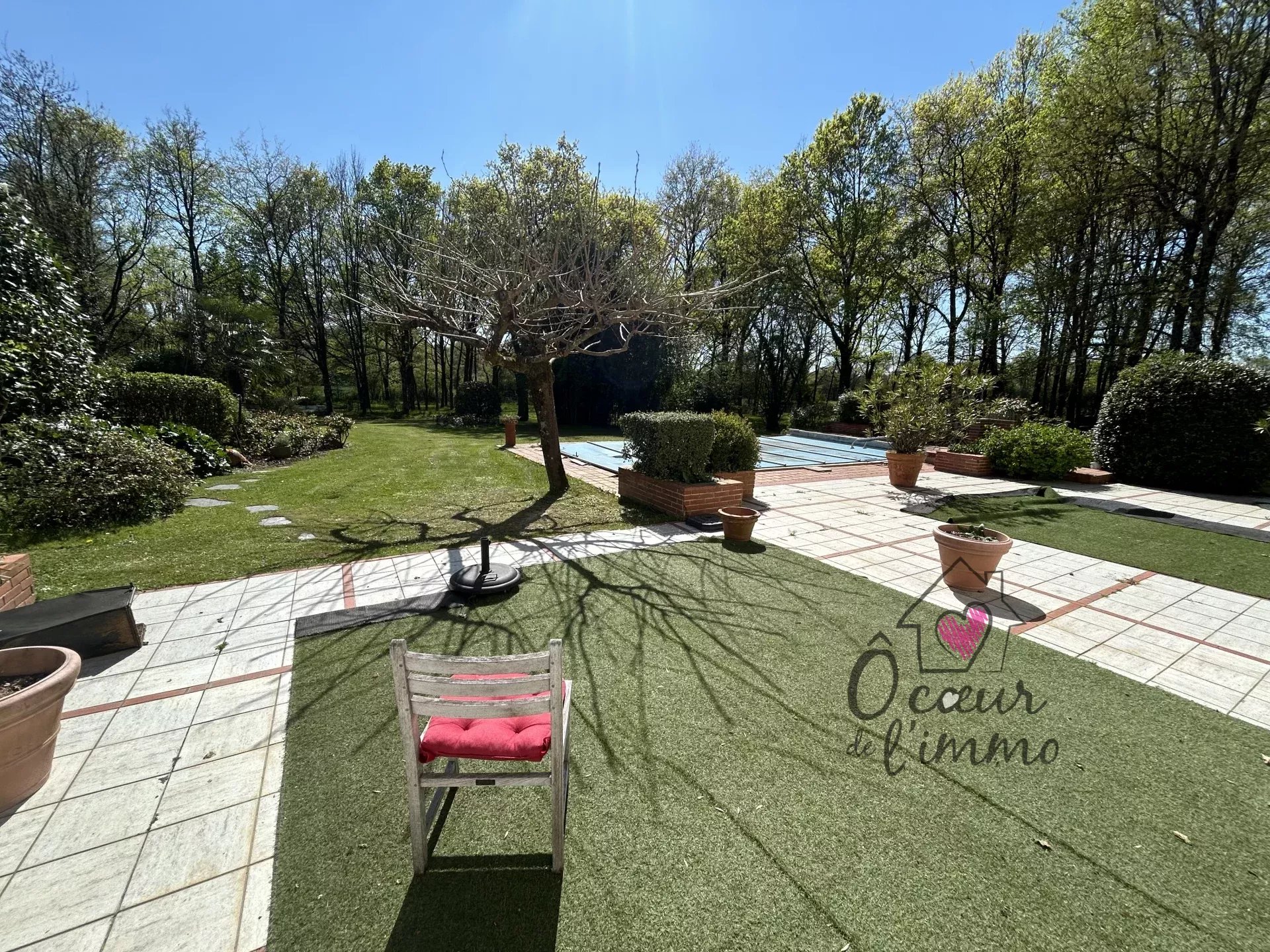 PROPRIETE  DE 230M² SUR 2,7 hectares