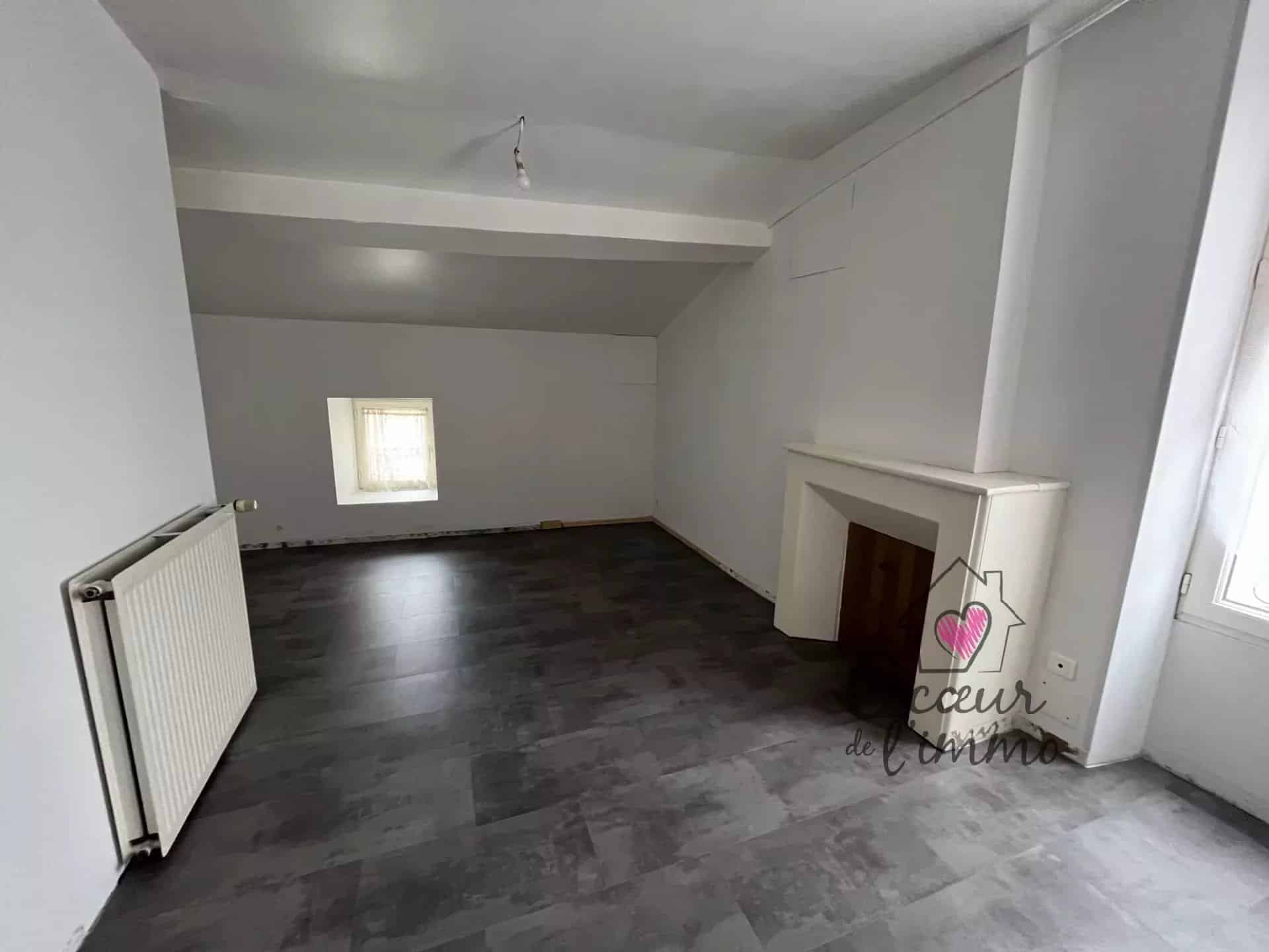 SAINT CHRISTOPHE DU BOIS MAISON bourg 2 CH