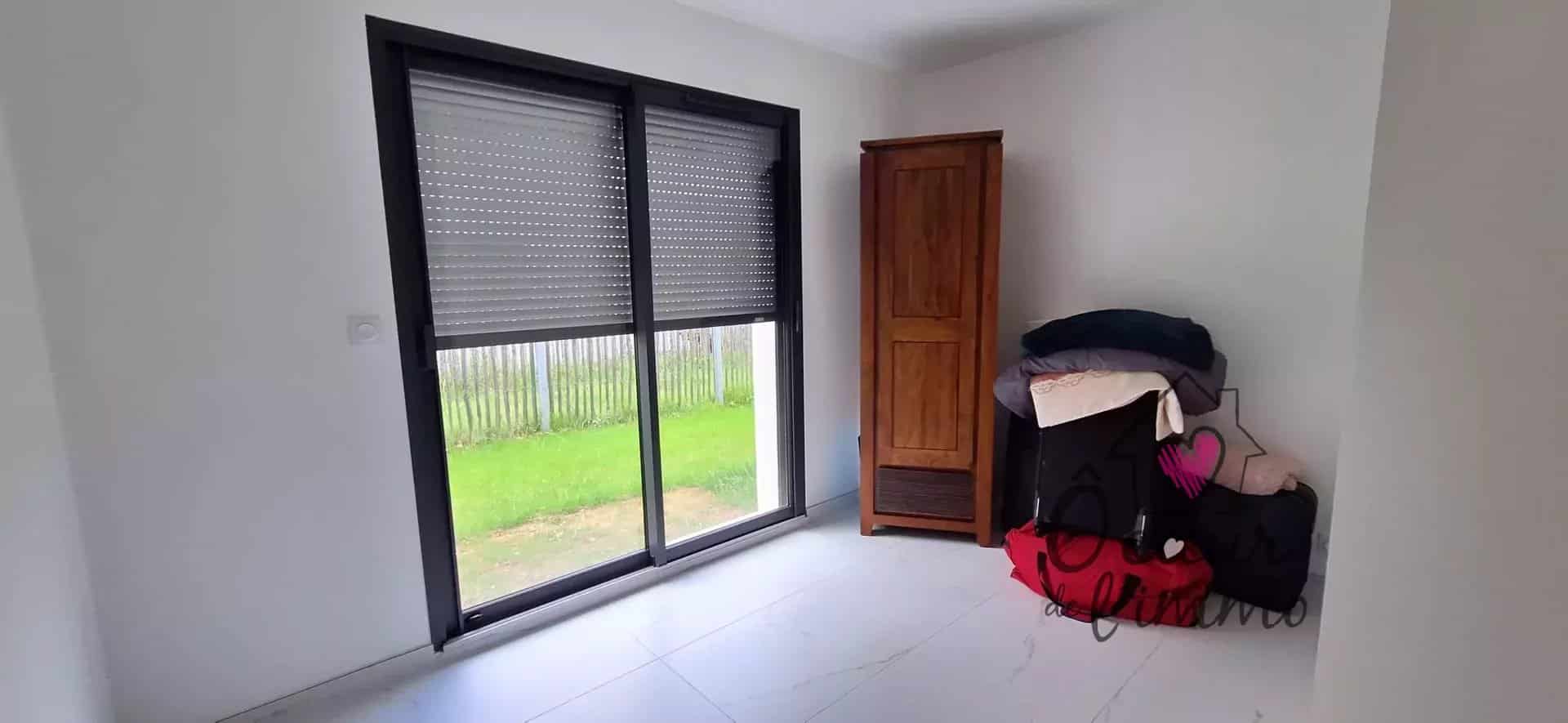 Plain pied moderne   4 chambres  avec garage