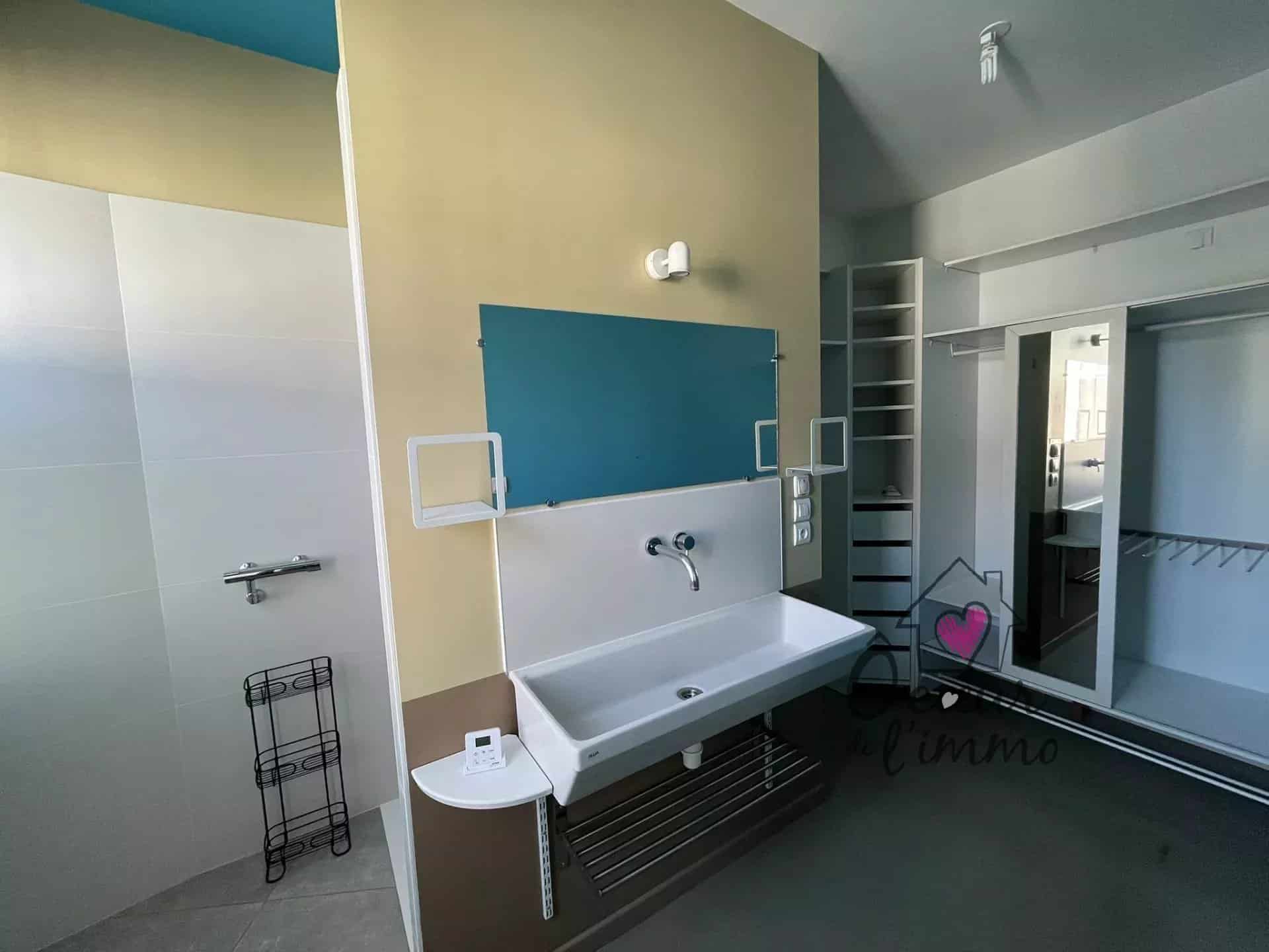 CHOLET APPARTEMENT T2 MEUBLE CENTRE VILLE