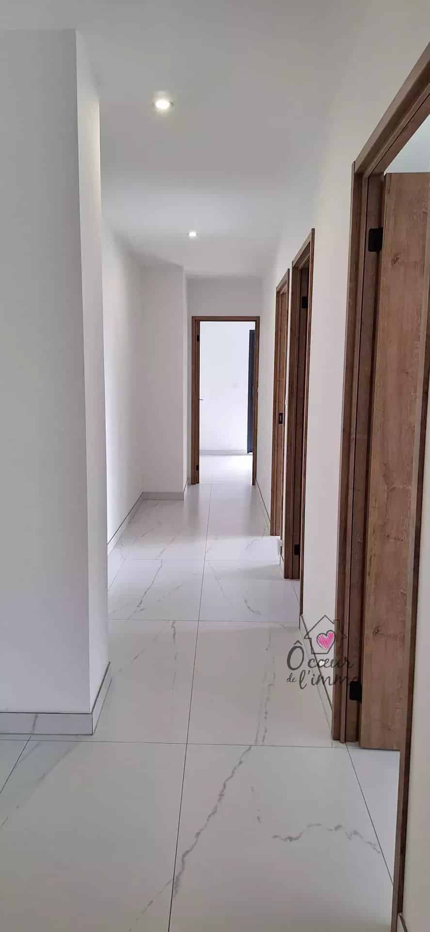 Plain pied moderne   4 chambres  avec garage