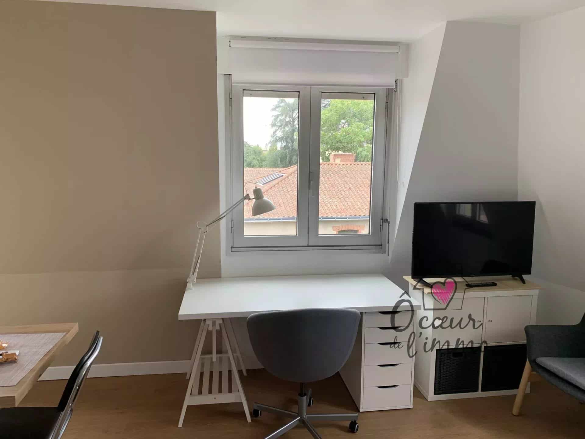 CENTRE VILLE CHOLET – STUDIO MEUBLE