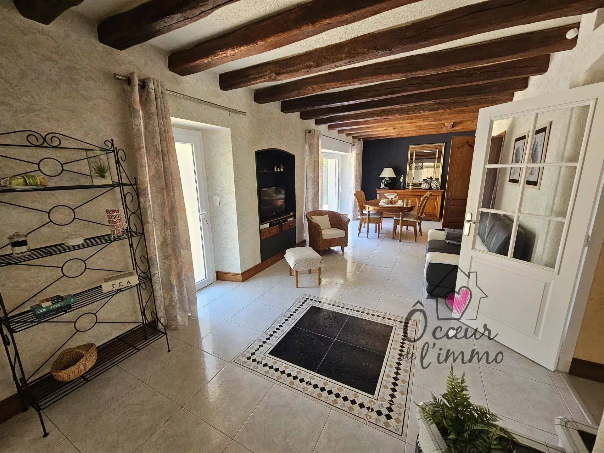 PAVILLON DE 240 M²