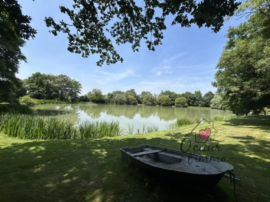 PROPRIÉTÉ AVEC ETANG