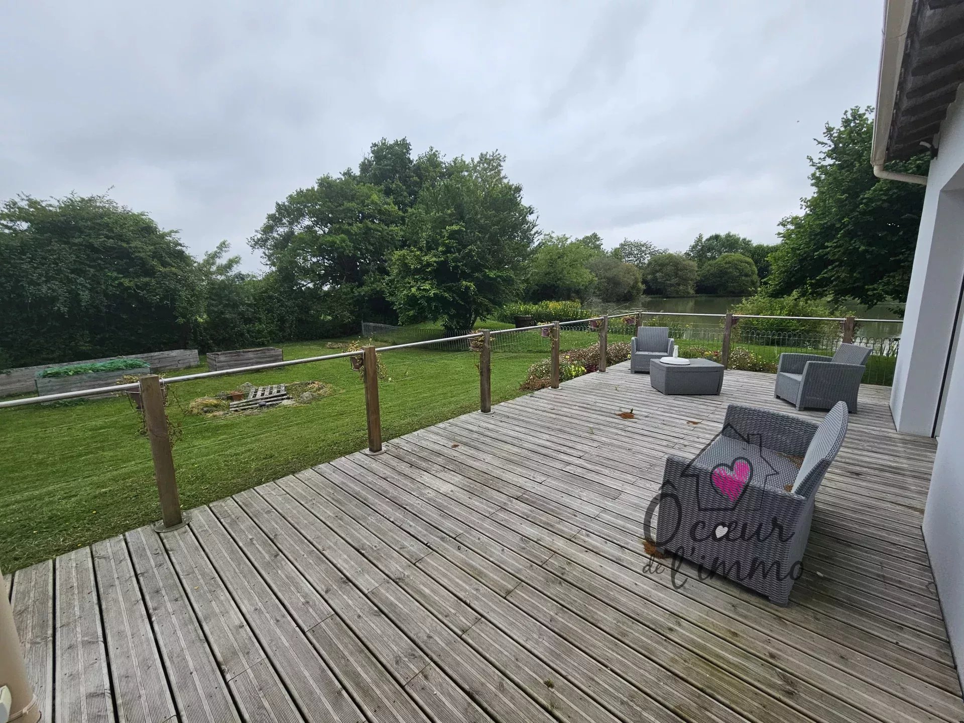 PROPRIÉTÉ AVEC ETANG