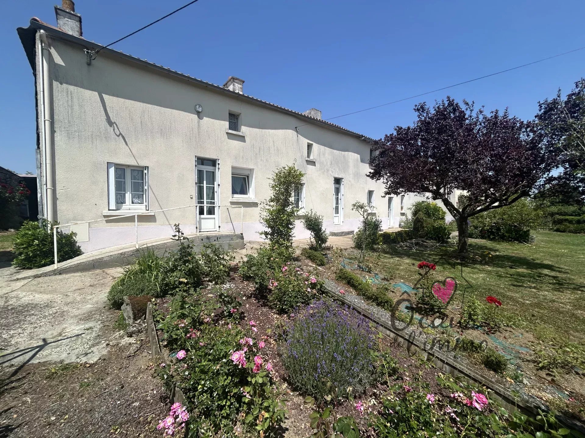 LONGÈRE À LA CAMPAGNE DE CORON