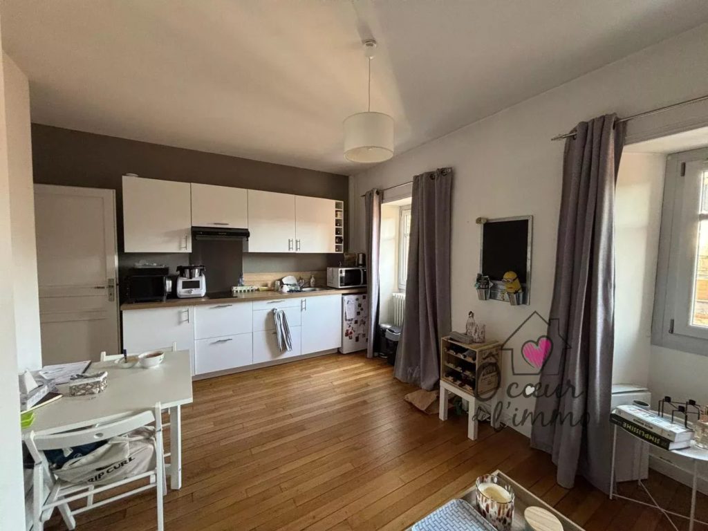 CHOLET T2 MEUBLE CENTRE VILLE