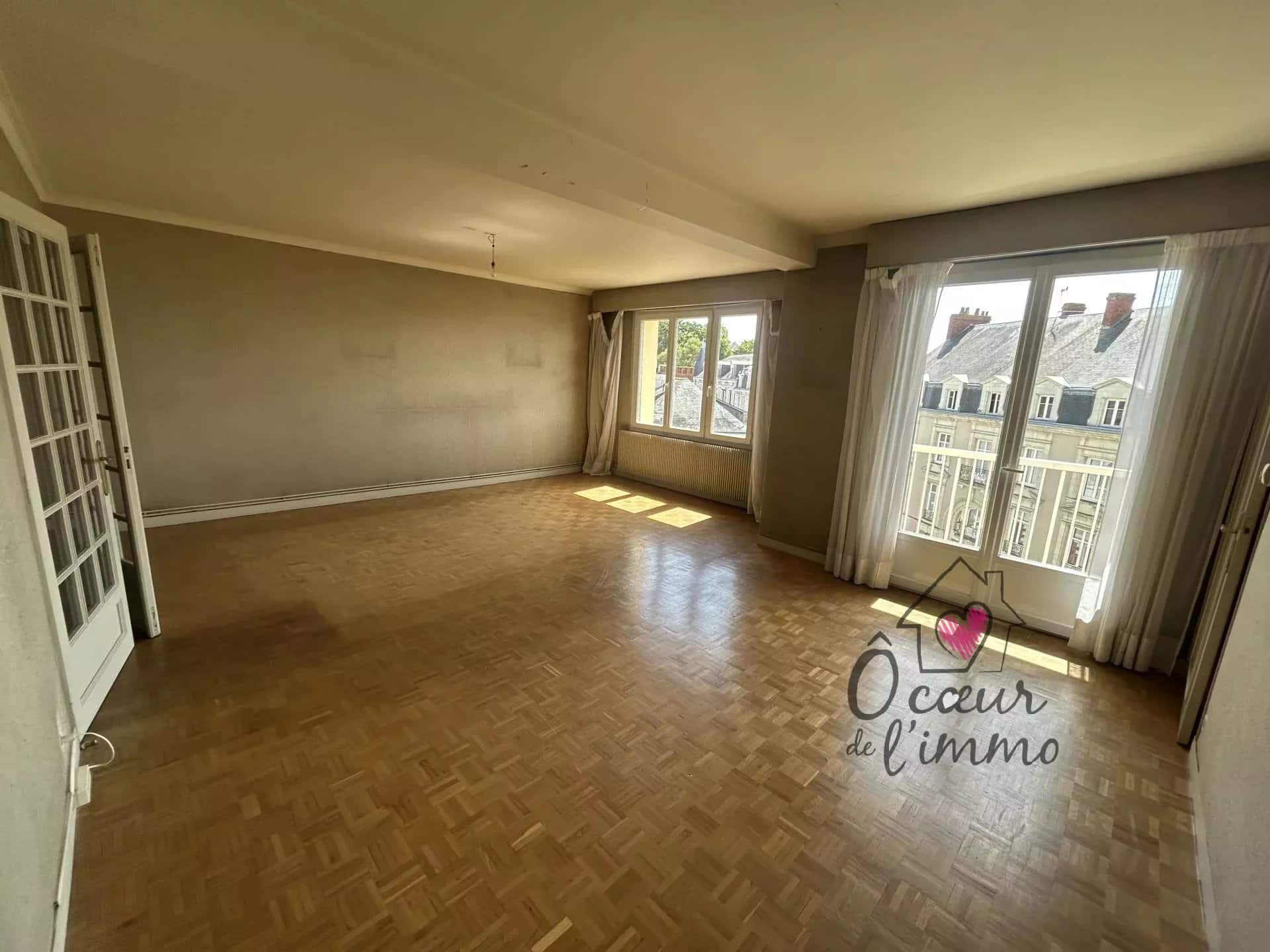 Appartement 3 pièces – 82 m² – Centre-ville
