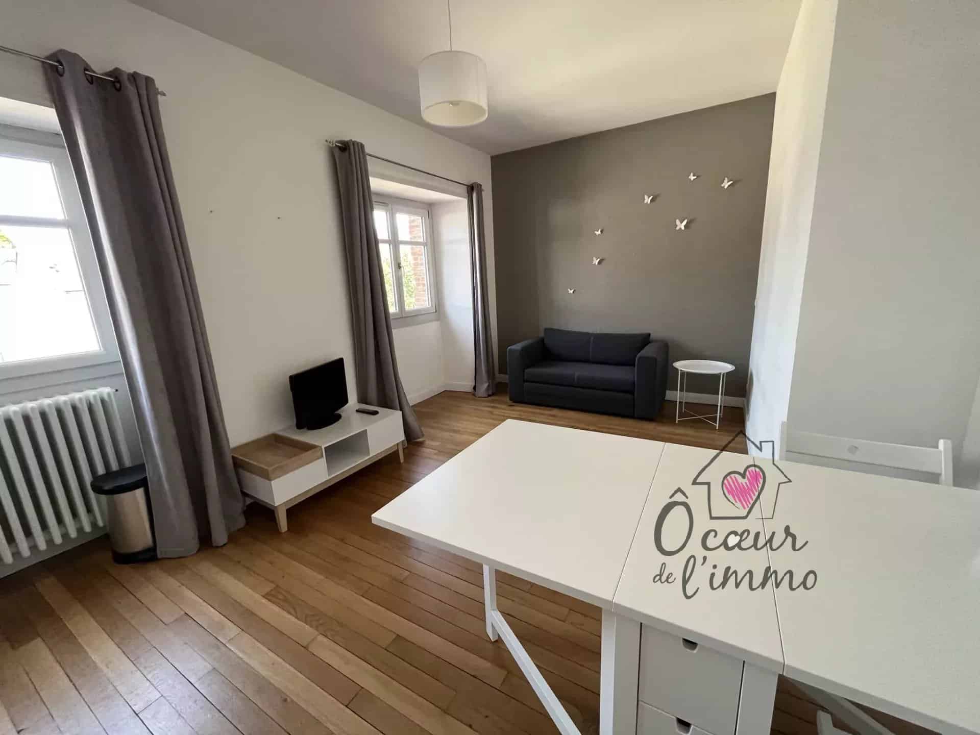 CHOLET T2 MEUBLE CENTRE VILLE