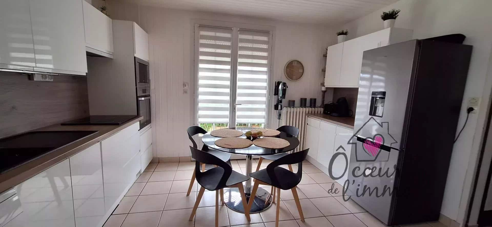 Maison 100m2 : 3 chambres + garage sous sol.
