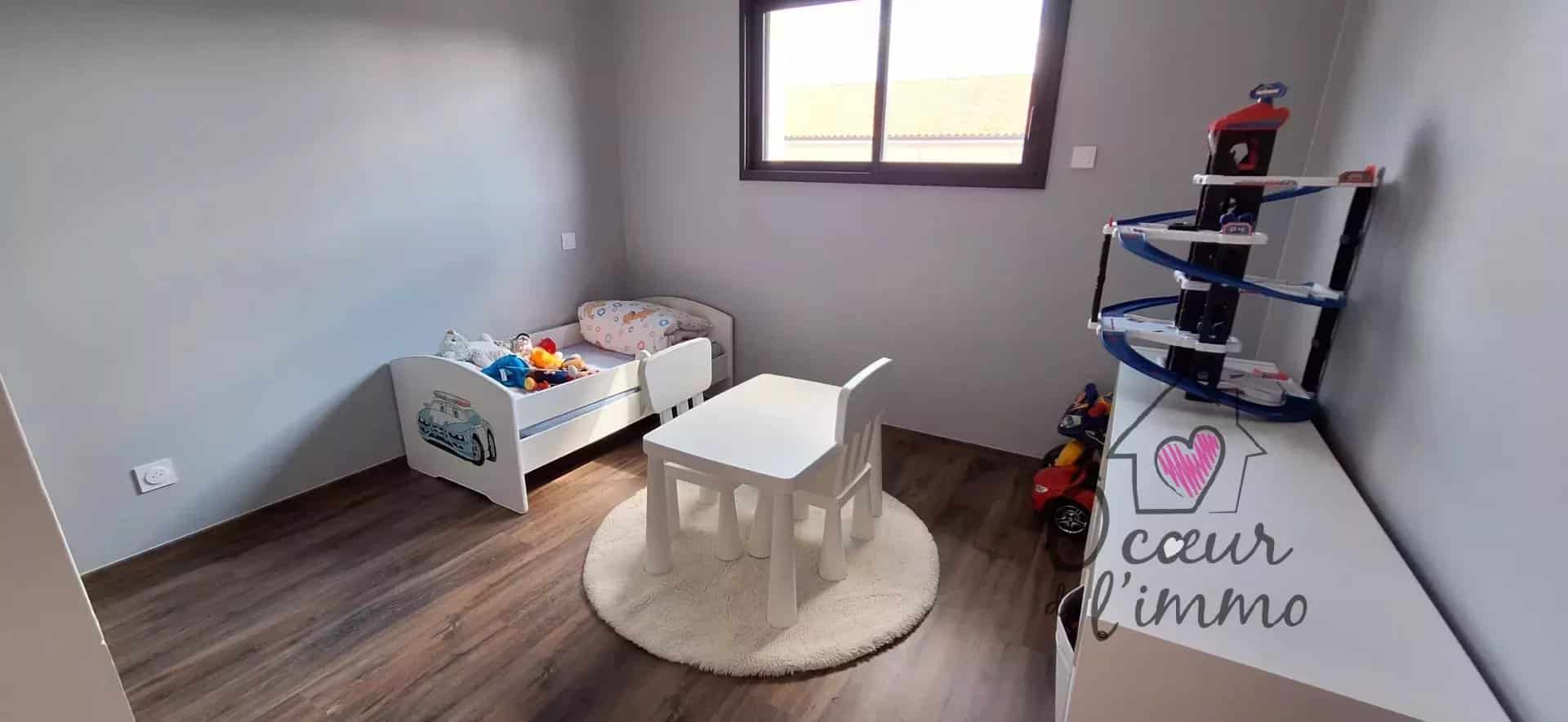 Beau Plain pied  de 118 m2 :  3 chambres + garage