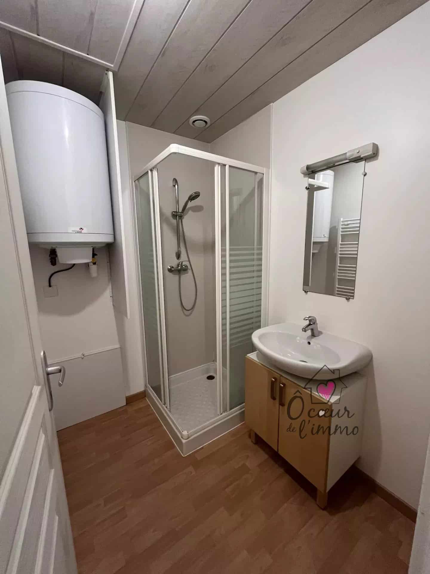 AXE CHOLET-NANTES, COMMUNE DE ROUSSAY, MAISON T3 DE BOURG