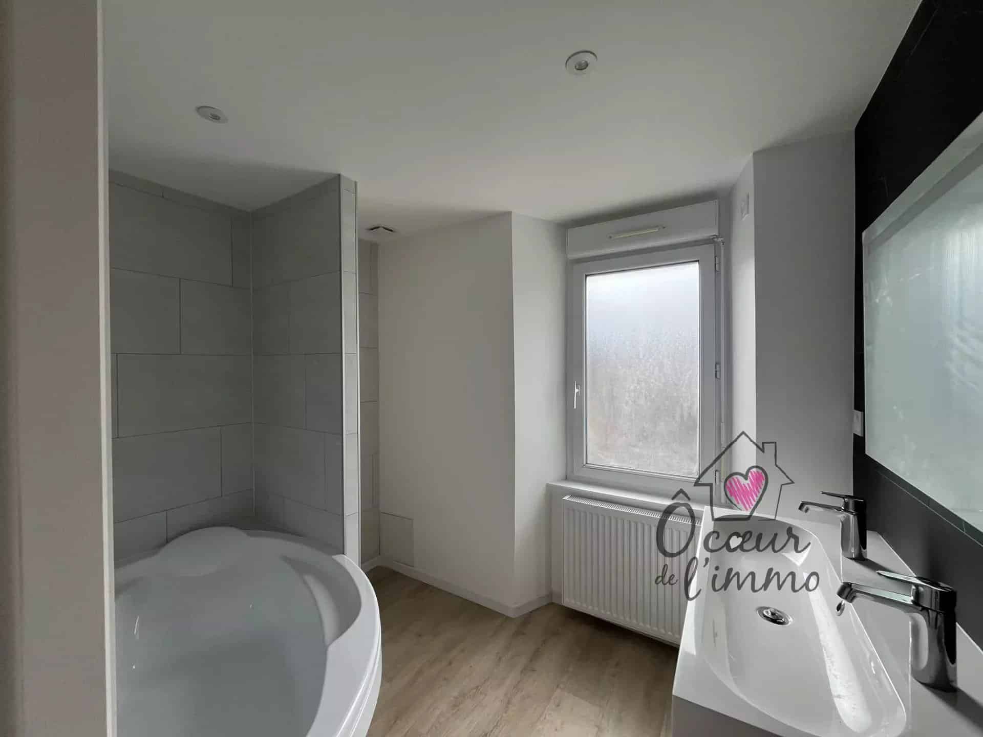 BEGROLLES EN MAUGES MAISON T5