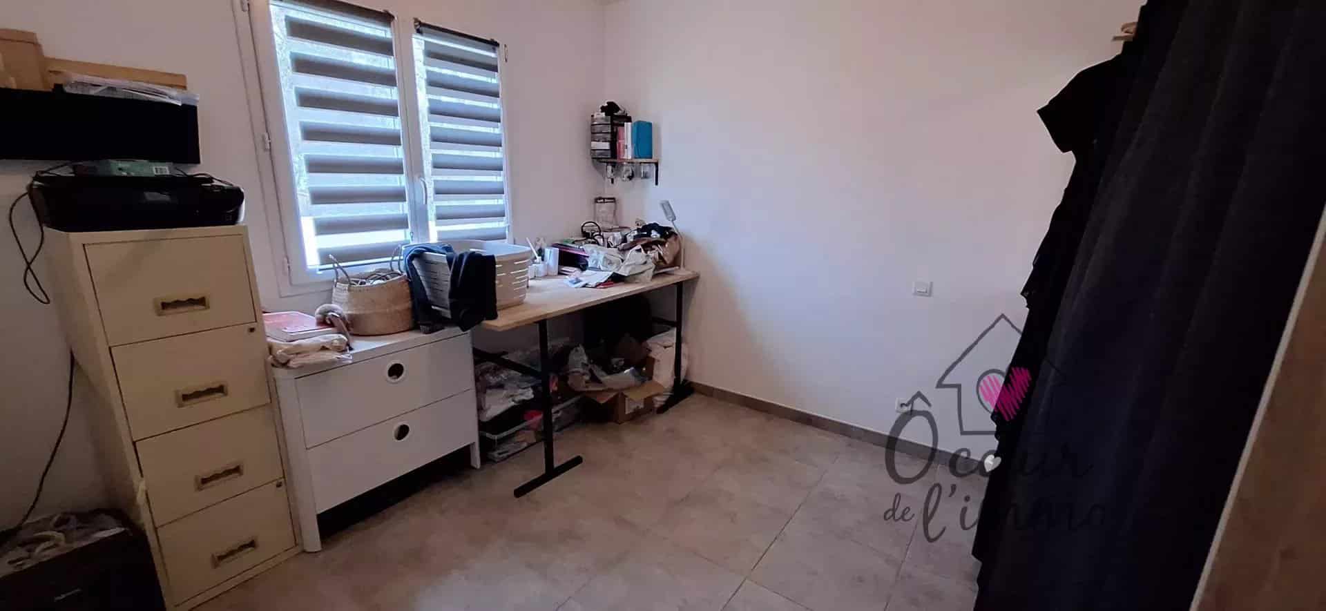 Plain pied  : 4 chambres avec garage.