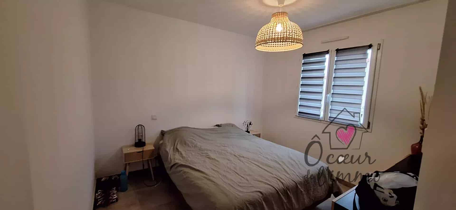 Plain pied  : 4 chambres avec garage.
