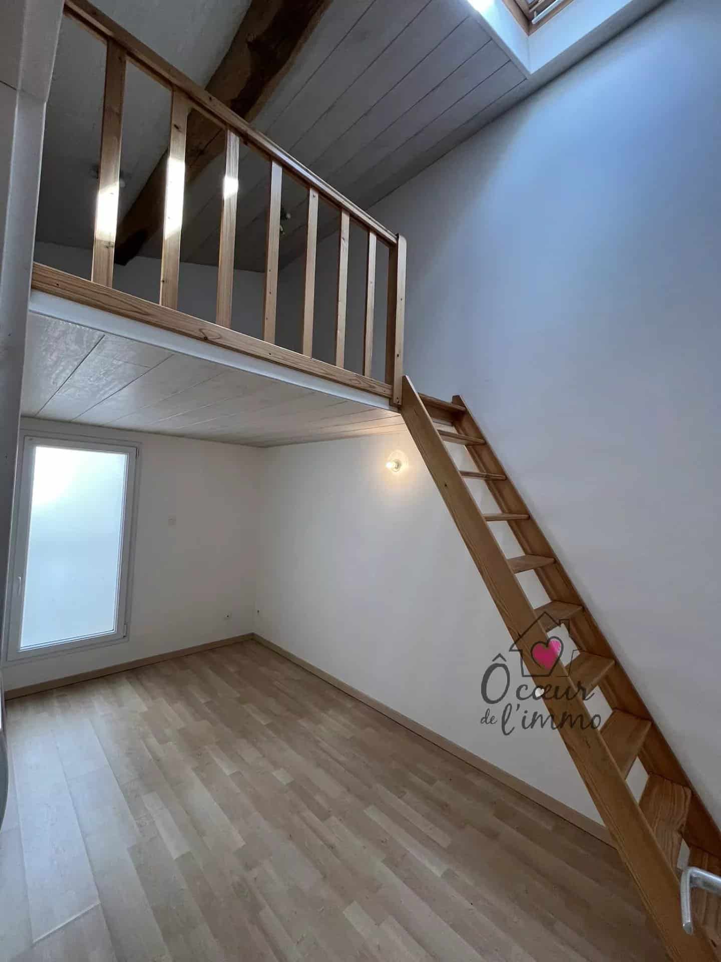 AXE CHOLET-NANTES, COMMUNE DE ROUSSAY, MAISON T3 DE BOURG