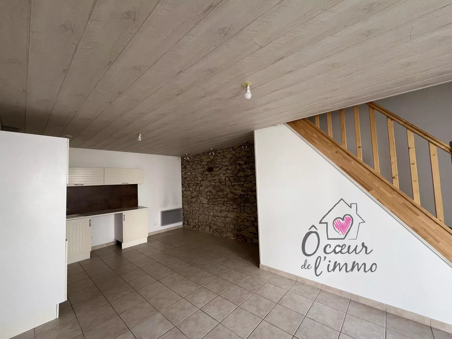 AXE CHOLET-NANTES, COMMUNE DE ROUSSAY, MAISON T3 DE BOURG