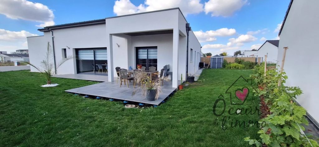 Plain pied 5 chambres 166m2 + garage.