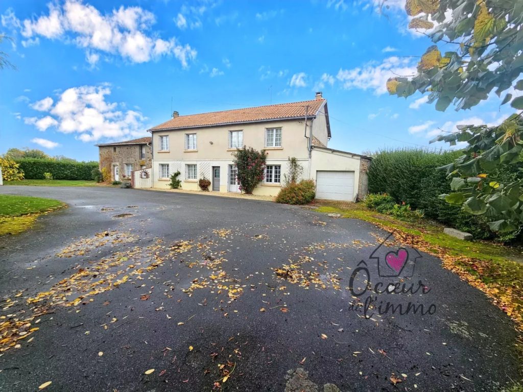 LONGERE 262M² SUR 3000M² de TERRAIN