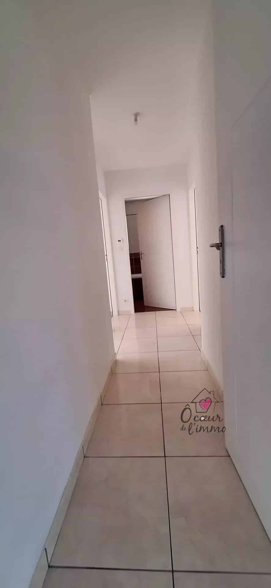 Plain pied  : 4 chambres avec garage.