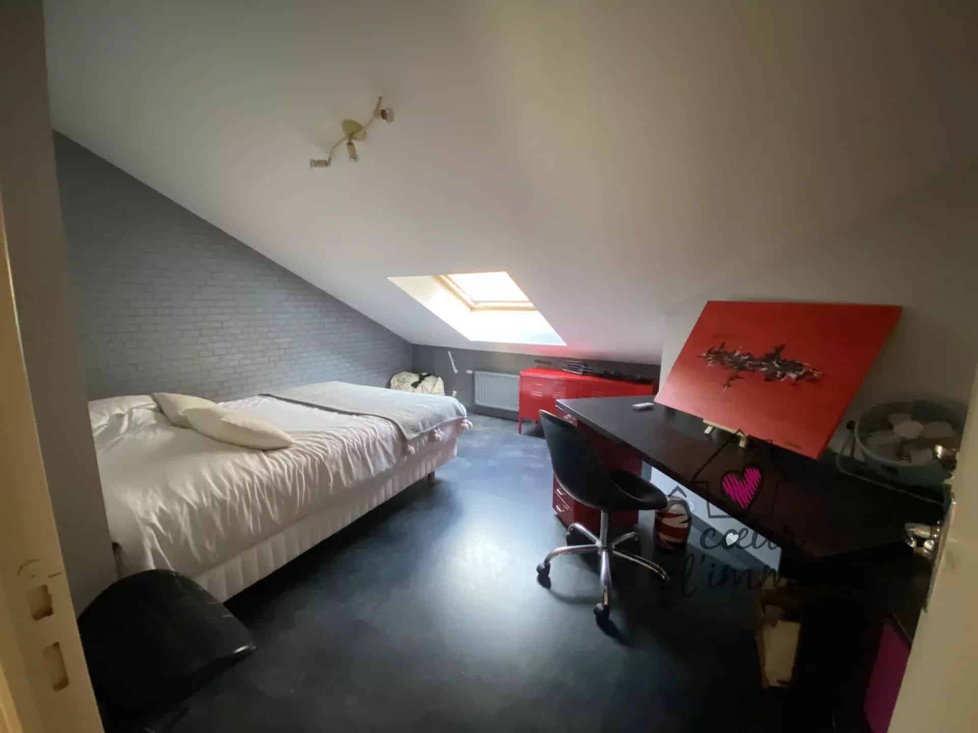 SPLENDIDE PAVILLON PROCHE DE CHOLET !!