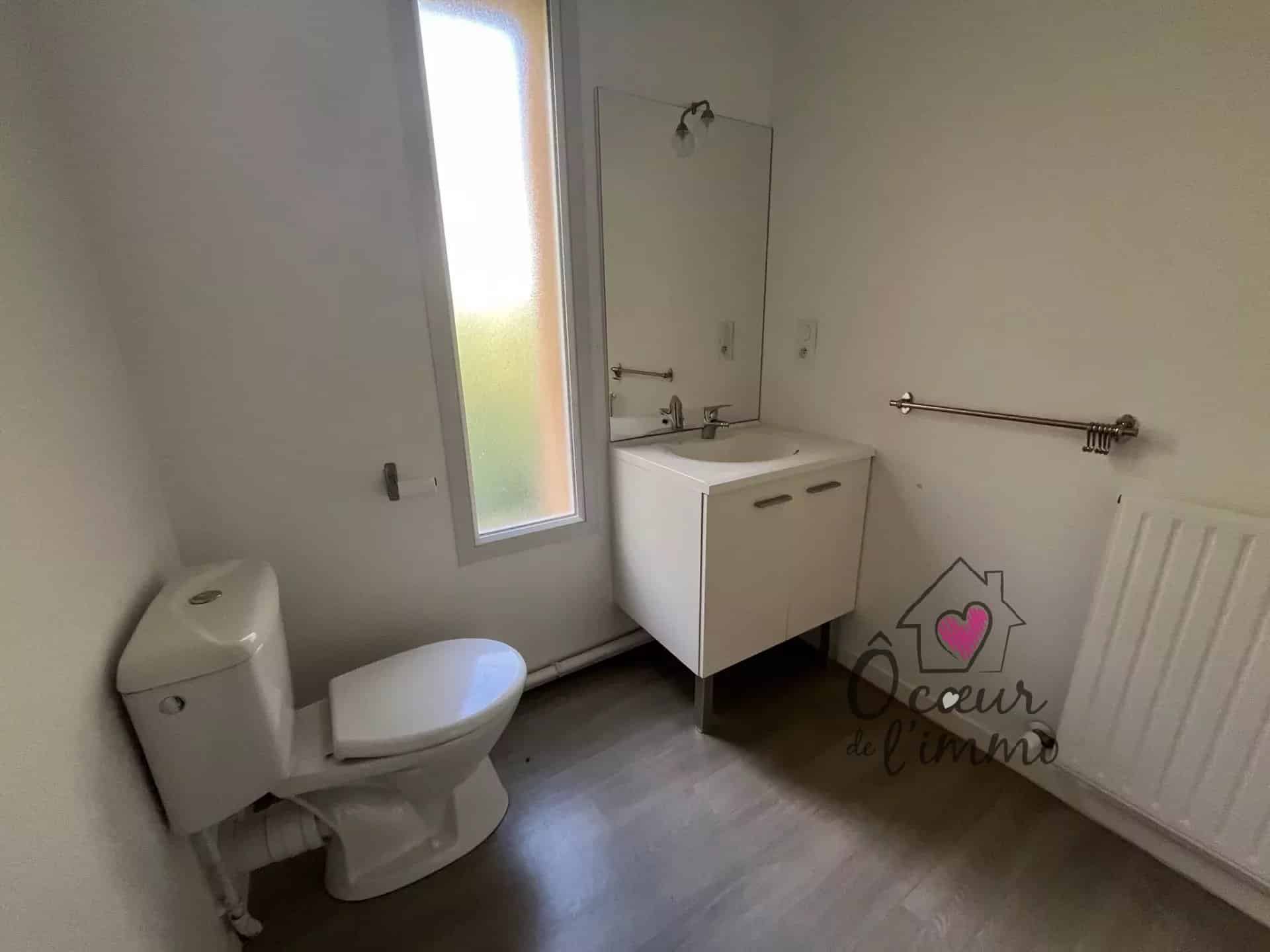 CHOLET – VAL DE MOINE – T2 MEUBLE avec parking