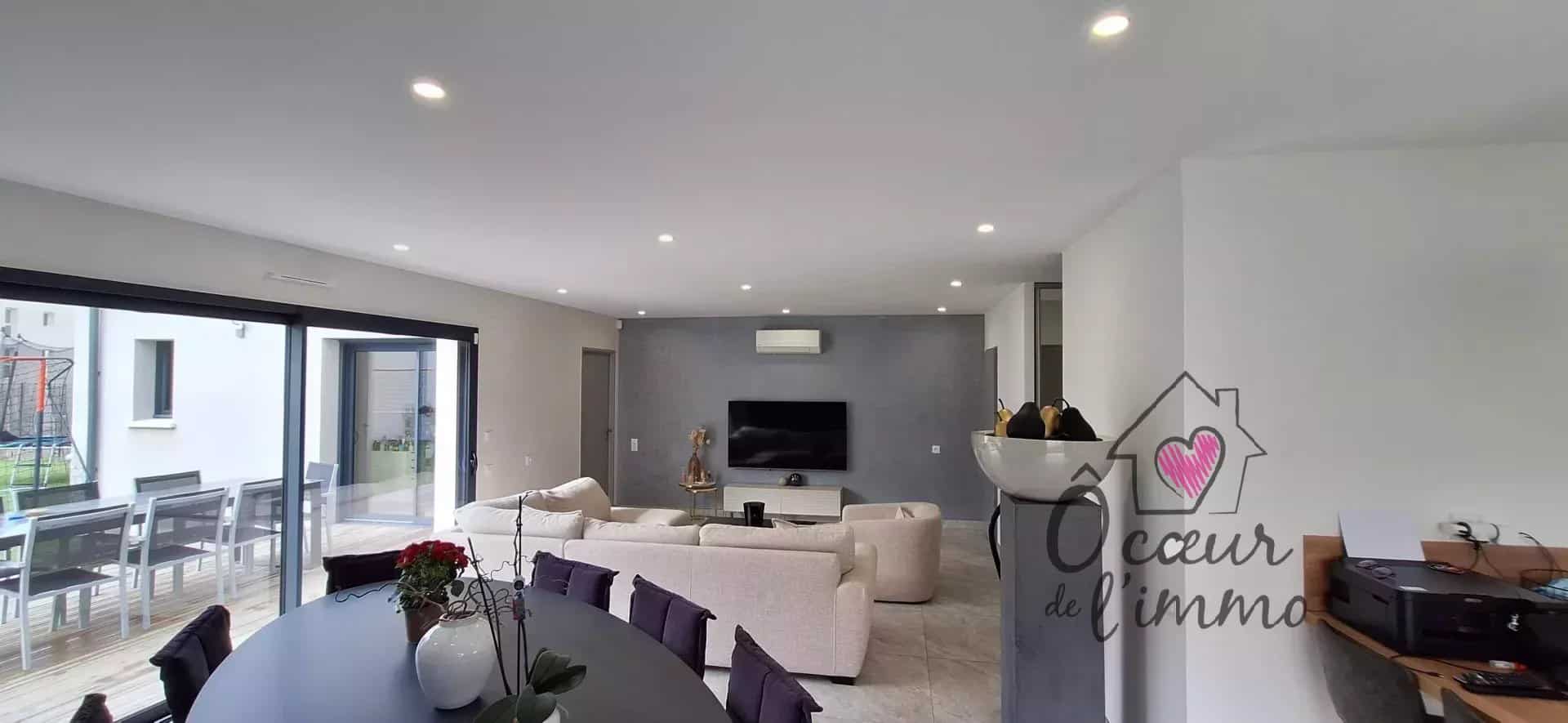 Maison  moderne : 4 chambres + garage