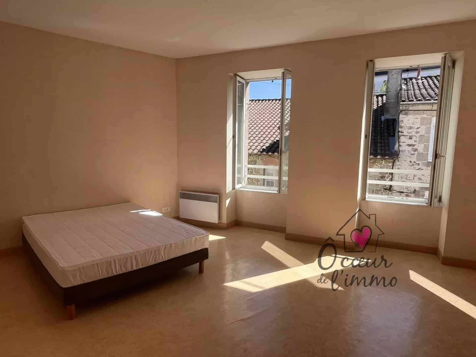 AXE CHOLET-NANTES , MAISON T3  MEUBLEE