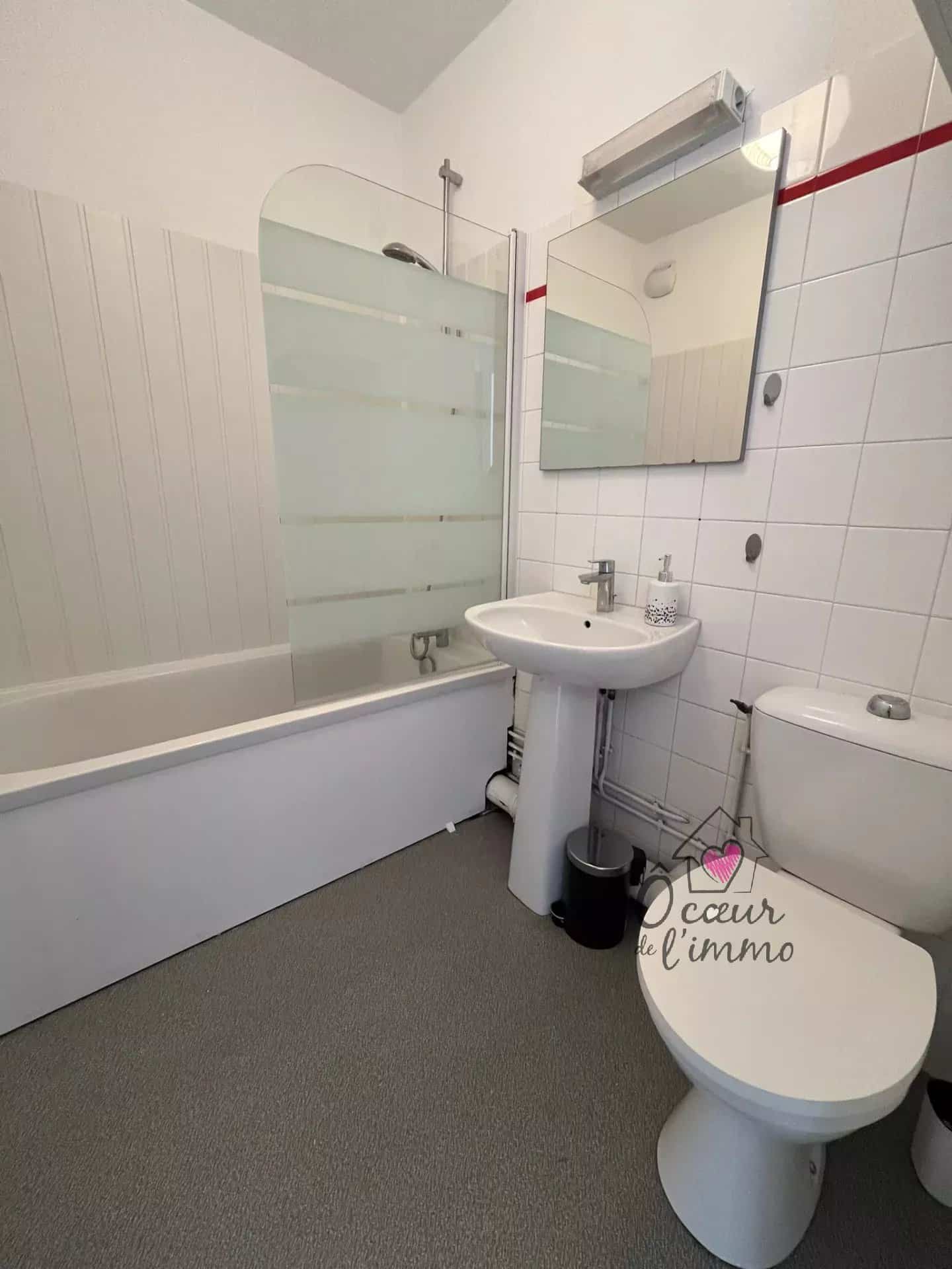 CENTRE VILLE CHOLET T2 MEUBLE 1ER ETAGE