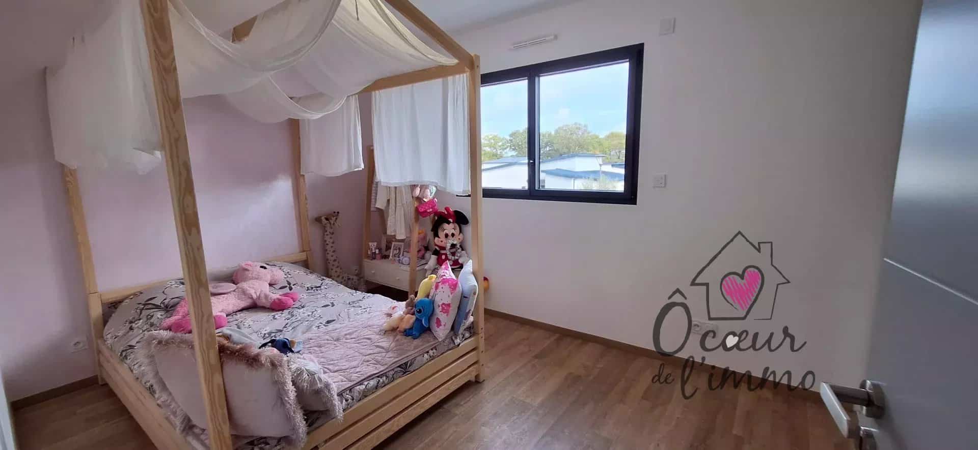 Maison  moderne : 4 chambres + garage