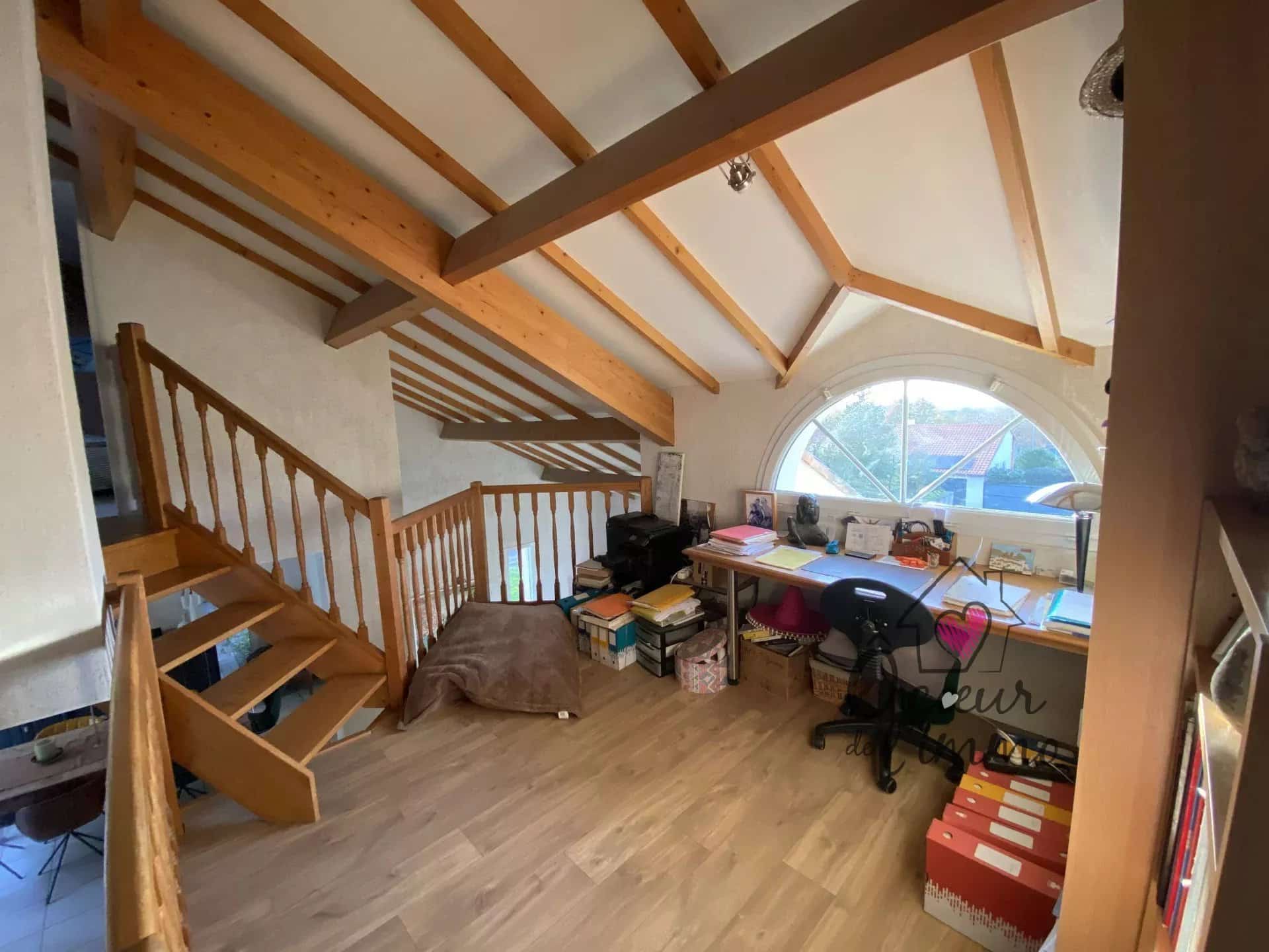 SPLENDIDE PAVILLON PROCHE DE CHOLET !!