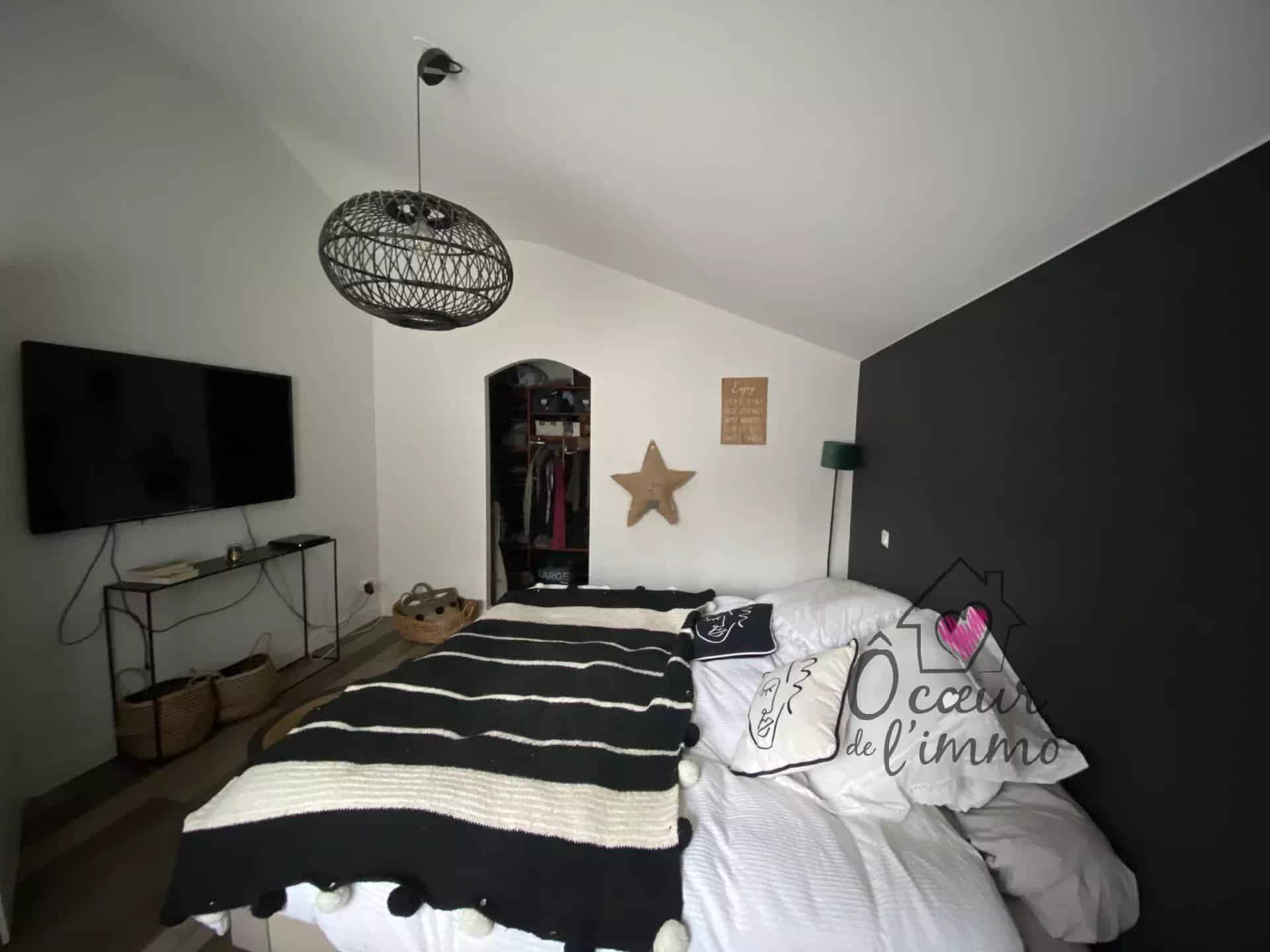 SPLENDIDE PAVILLON PROCHE DE CHOLET !!