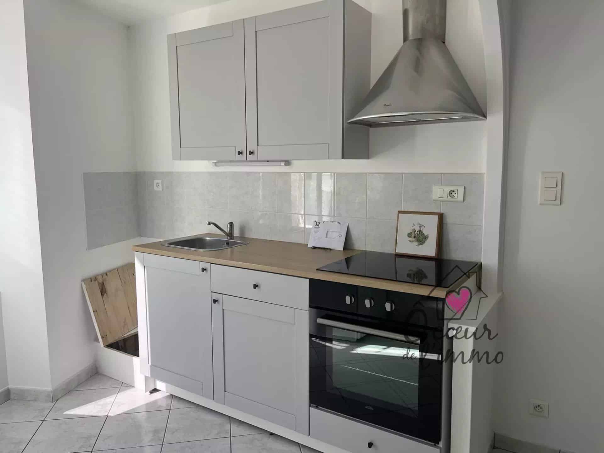 AXE CHOLET-NANTES , MAISON T3  MEUBLEE