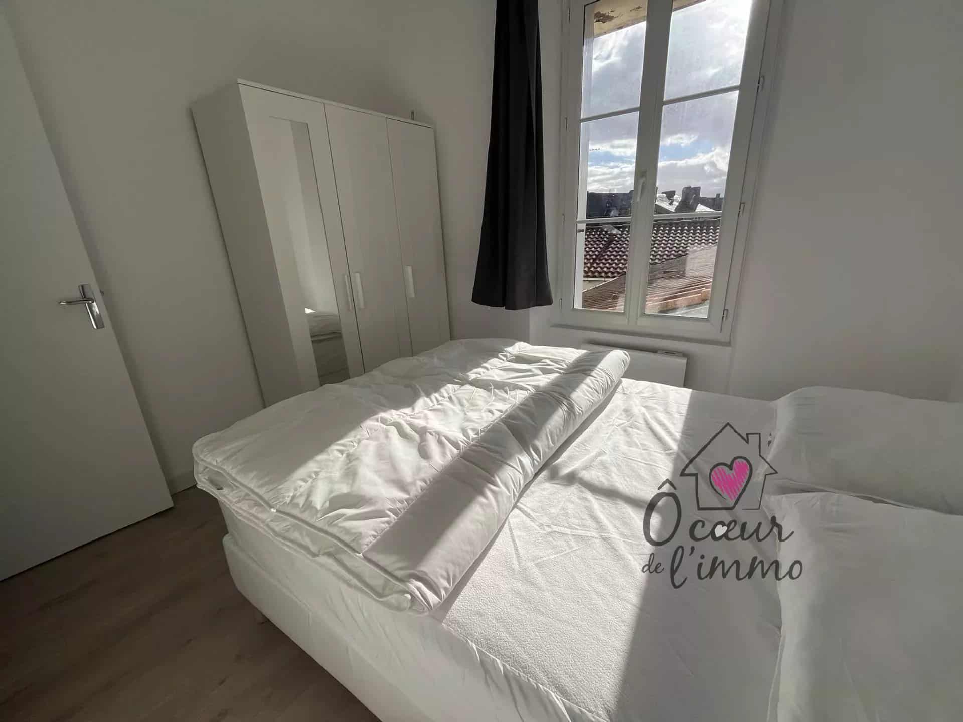 CENTRE VILLE CHOLET T2 MEUBLE 1ER ETAGE