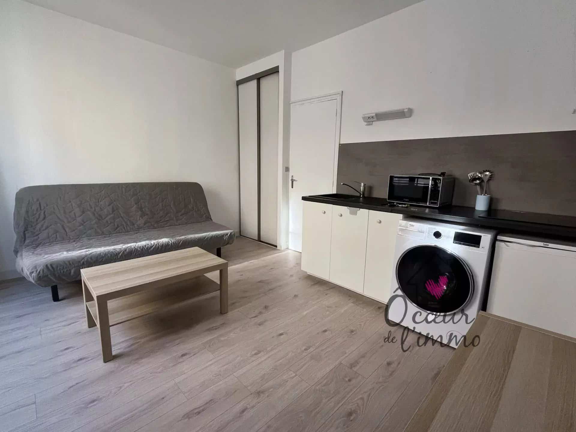 CENTRE VILLE CHOLET T2 MEUBLE 1ER ETAGE